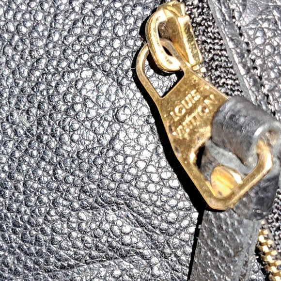 LV Wallet - Picture 10 of 14